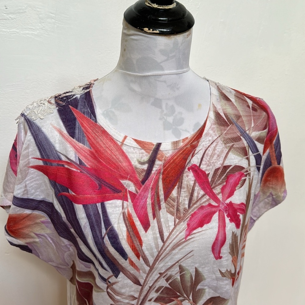 Milano Large Floral Print Short Sleeve Lace Top - Picture 2 of 8